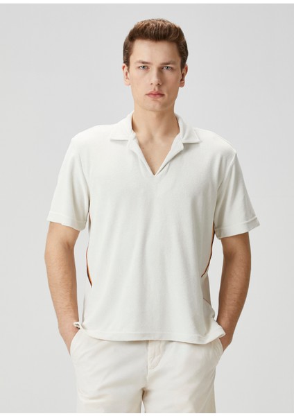 Beyaz Polo Yaka T-Shirt