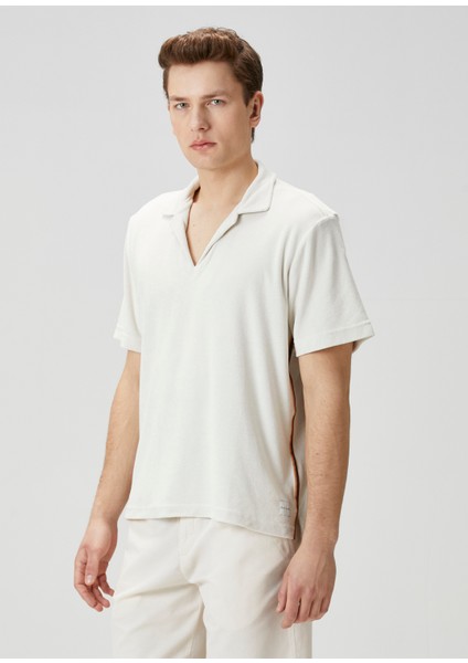 Beyaz Polo Yaka T-Shirt modelleri