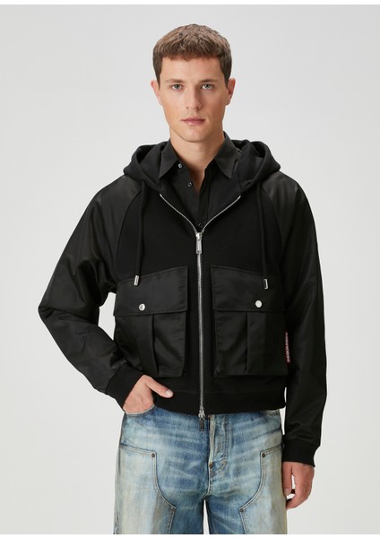Siyah Kapüşonlu Sweatshirt
