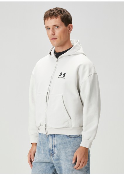 x Under Armour Regular Fit Kırık Beyaz Sweatshirt