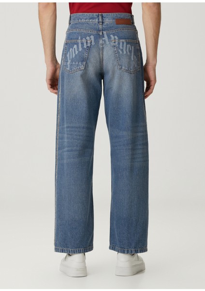 Mavi Logo Detaylı Jean Pantolon modelleri