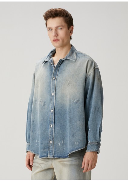 Relaxed Fit Açık Mavi Yıpratmalı Denim Gömlek