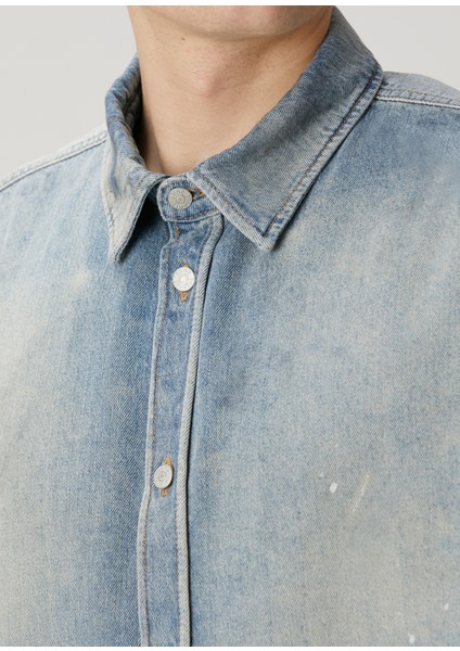 Relaxed Fit Açık Mavi Yıpratmalı Denim Gömlek