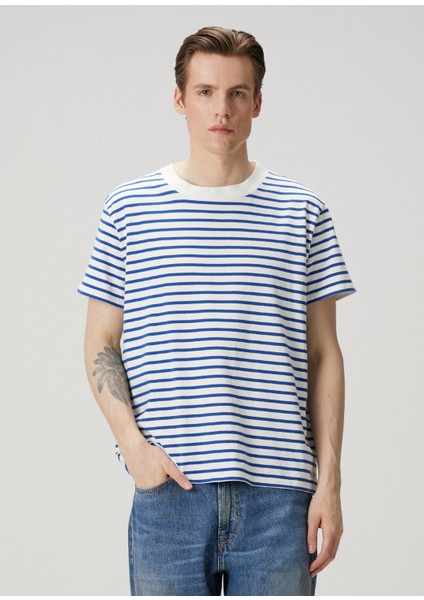 Bliss Mavi Beyaz Çizgi Desenli T-Shirt modelleri