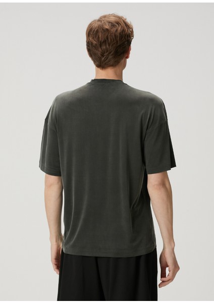 Koyu Yeşil Logo Nakışlı T-Shirt fırsatları