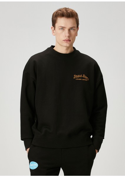 Siyah Figür Baskılı Slogan Detaylı Sweatshirt