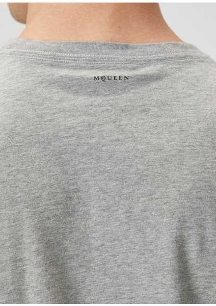 Siyah Gri Figür Baskılı T-Shirt