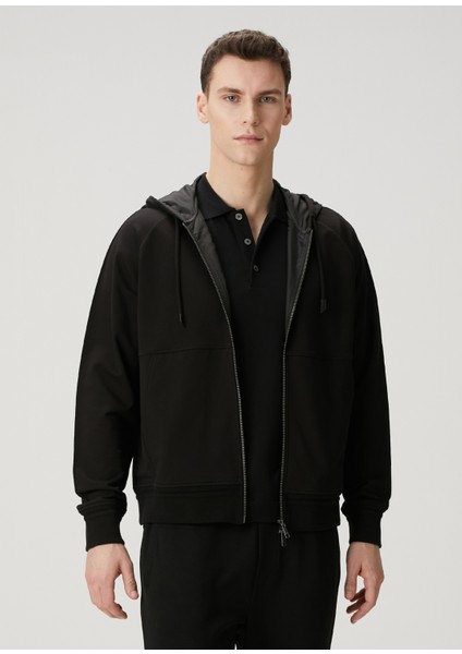 Siyah Kapüşonlu Sweatshirt