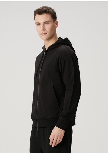 Siyah Kapüşonlu Sweatshirt