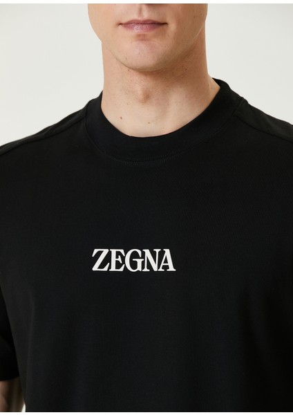 Siyah Logo Detaylı T-Shirt indirimleri