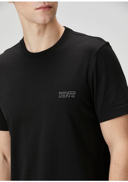 Siyah Logo Nakışlı T-Shirt indirimleri