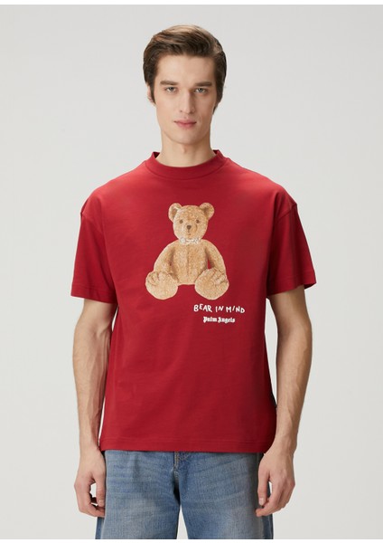 Kırmızı Figür Detaylı Slogan Baskılı T-Shirt modelleri