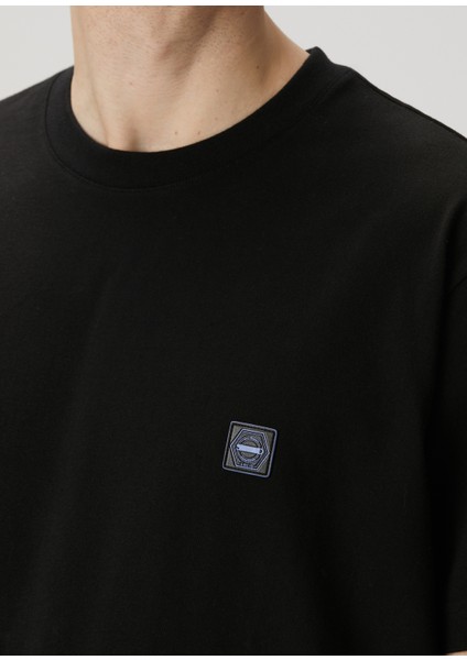 Siyah Logo Detaylı T-Shirt indirimleri