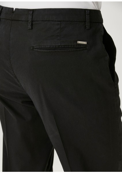 Siyah Pantolon