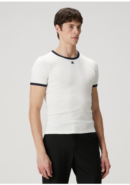 Beyaz Logo Nakışlı T-Shirt modelleri