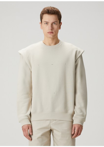 Kırık Beyaz Sweatshirt