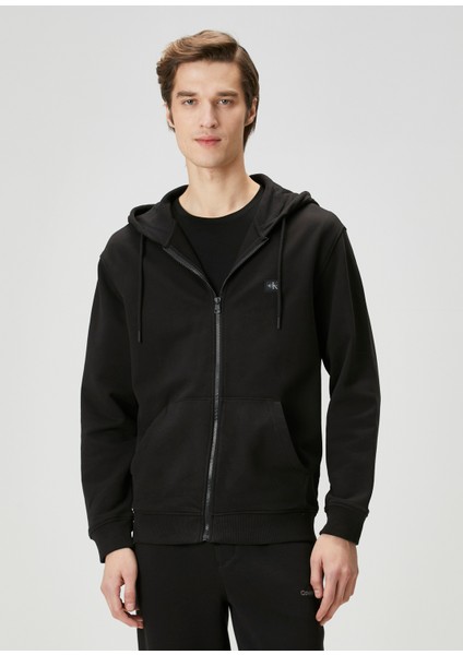 Siyah Kapüşonlu Sweatshirt