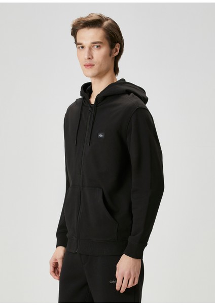 Siyah Kapüşonlu Sweatshirt