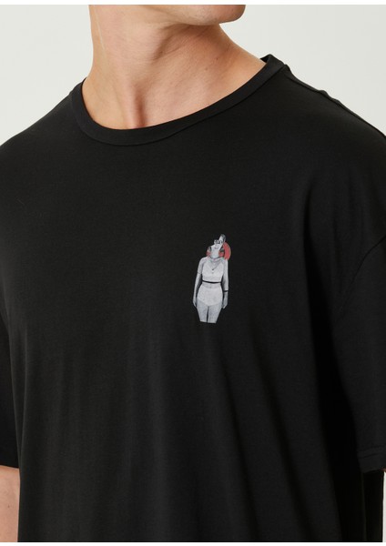 Siyah Baskı Detaylı T-Shirt indirimleri