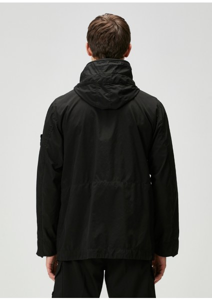 Siyah Kapüşonlu Parka