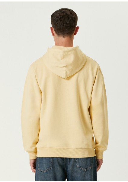 Sarı Kapüşonlu Logo Detaylı Sweatshirt