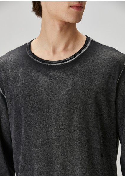 Siyah Dekoratif Dikişli Uzun Kollu T-Shirt
