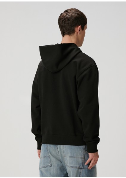 Siyah Kapüşonlu Sweatshirt
