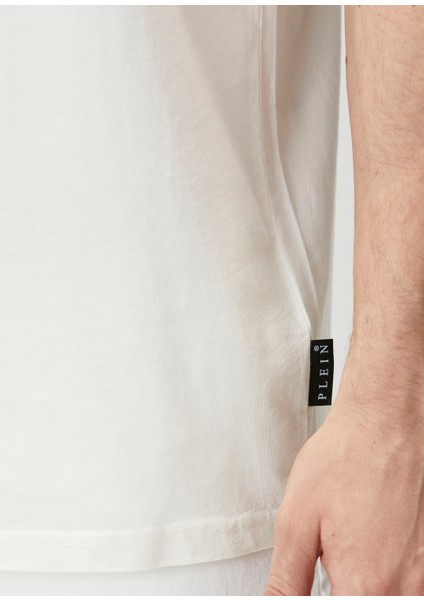 Kırık Beyaz Logo Detaylı T-Shirt