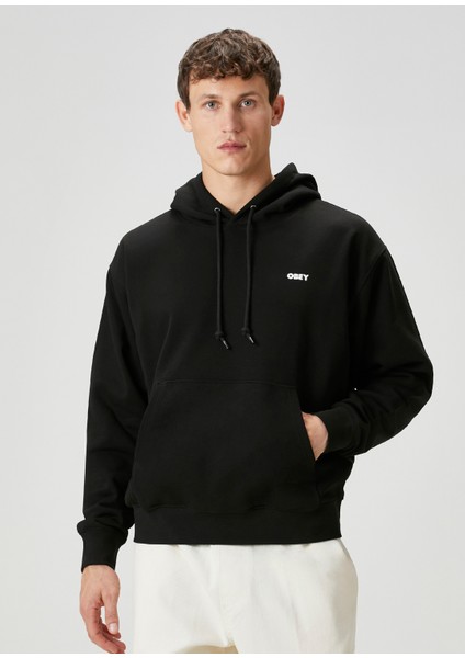 Siyah Kapüşonlu Logo Baskılı Sweatshirt