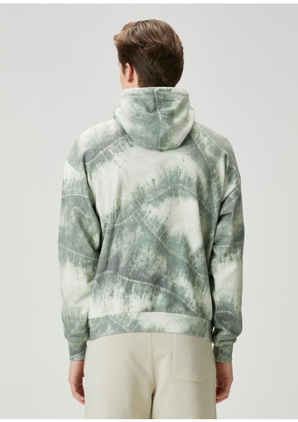 Tora Batik Desenli Kapüşonlu Sweatshirt fırsatları