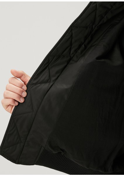 Siyah Fermuar Detaylı Bomber Mont