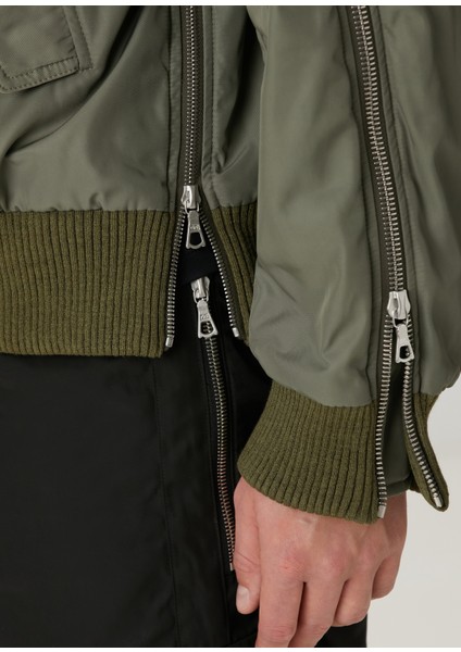 Haki Fermuar Detaylı Bomber Mont