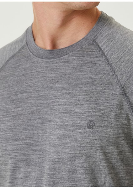 Gri Logo Detaylı Yün T-Shirt indirimleri