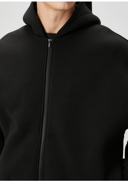 Siyah Kapüşonlu Sweatshirt