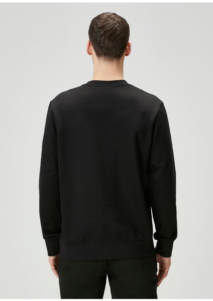 Relaxed Fit Siyah Logo Nakışlı Sweatshirt fırsatları
