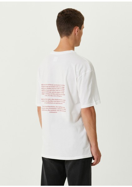 Beyaz Yazı Baskılı T-Shirt fırsatları