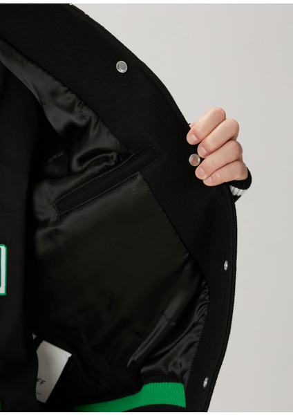 Siyah Logo Detaylı Yün Bomber Ceket