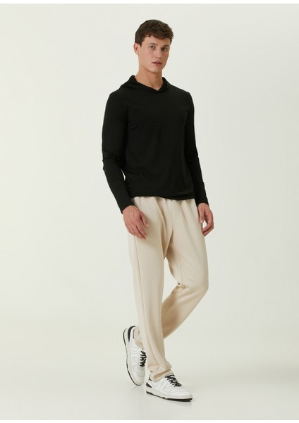 Siyah Kapüşonlu Sweatshirt