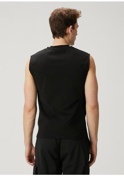 Siyah Cut-Out Detaylı Atlet