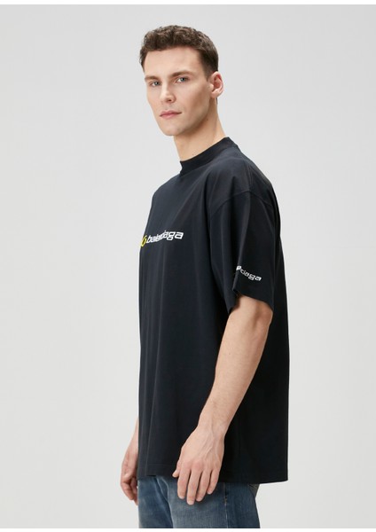 Siyah Logo Nakışlı T-Shirt modelleri
