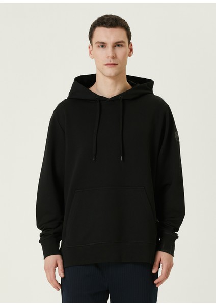 Siyah Kapüşonlu Logolu Sweatshirt