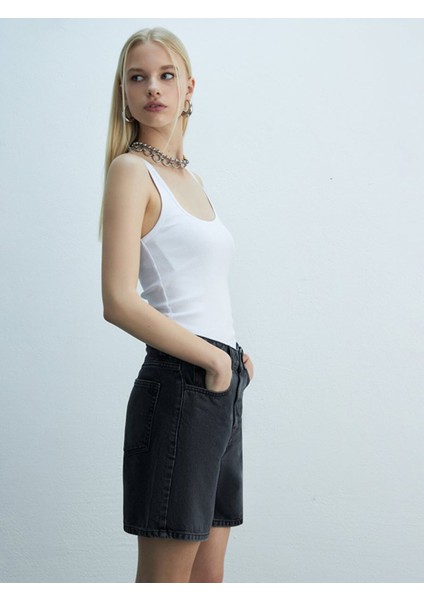 Kadın Lızzıe Klasik Kesim Jean Şort modelleri