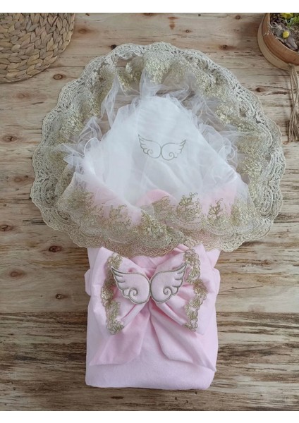 Yenidoğan Soft Kumru Melek Kanat Fiyonklu Gold Çift Dantel Duvaklı Trilüks Kundak Bebek Battaniyesi Pembe