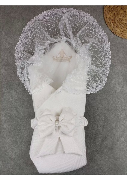 Yenidoğan Kumru Plazma Taçlı Lüks Kundak Bebek Battaniyesi Ekru