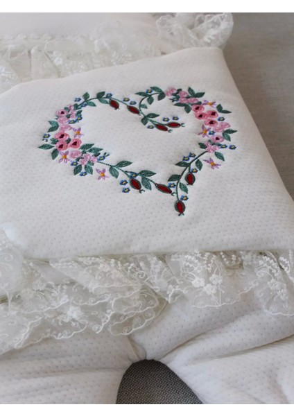 Yenidoğan Kapitone Anadolunun Kalbi Nakışlı Ayaklı Kız Erkek Bebek Battaniyesi Ekru indirimleri