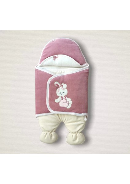 Yenidoğan Kadife Kumaş Ayıcık Nakışlı Şapkalı Kız Erkek Bebek Ayaklı Kundak Bebek Battaniyesi Gül Kurusu