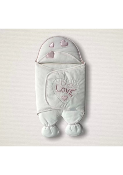 Yenidoğan Lüks Üç Kalp Love Nakışlı Kız Bebek Ayaklı Kundak Bebek Battaniyesi Ekru