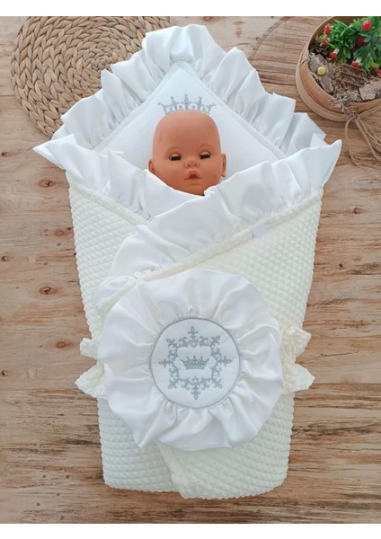 Yenidoğan Piramitland Soft Taç Nakışlı Bebek Battaniyesi Kundak Krem fiyatları