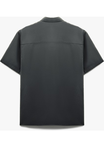 Yeni Sezon Düğmeli Klasik Yaka Kapaklı Cep Detaylı Rayon Regular Fit Viskon Kısa Kollu Gömlek fırsatları
