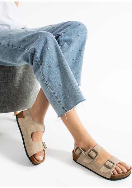 Holm Çift Tokalı Bej Kadın Sandalet fırsatları
